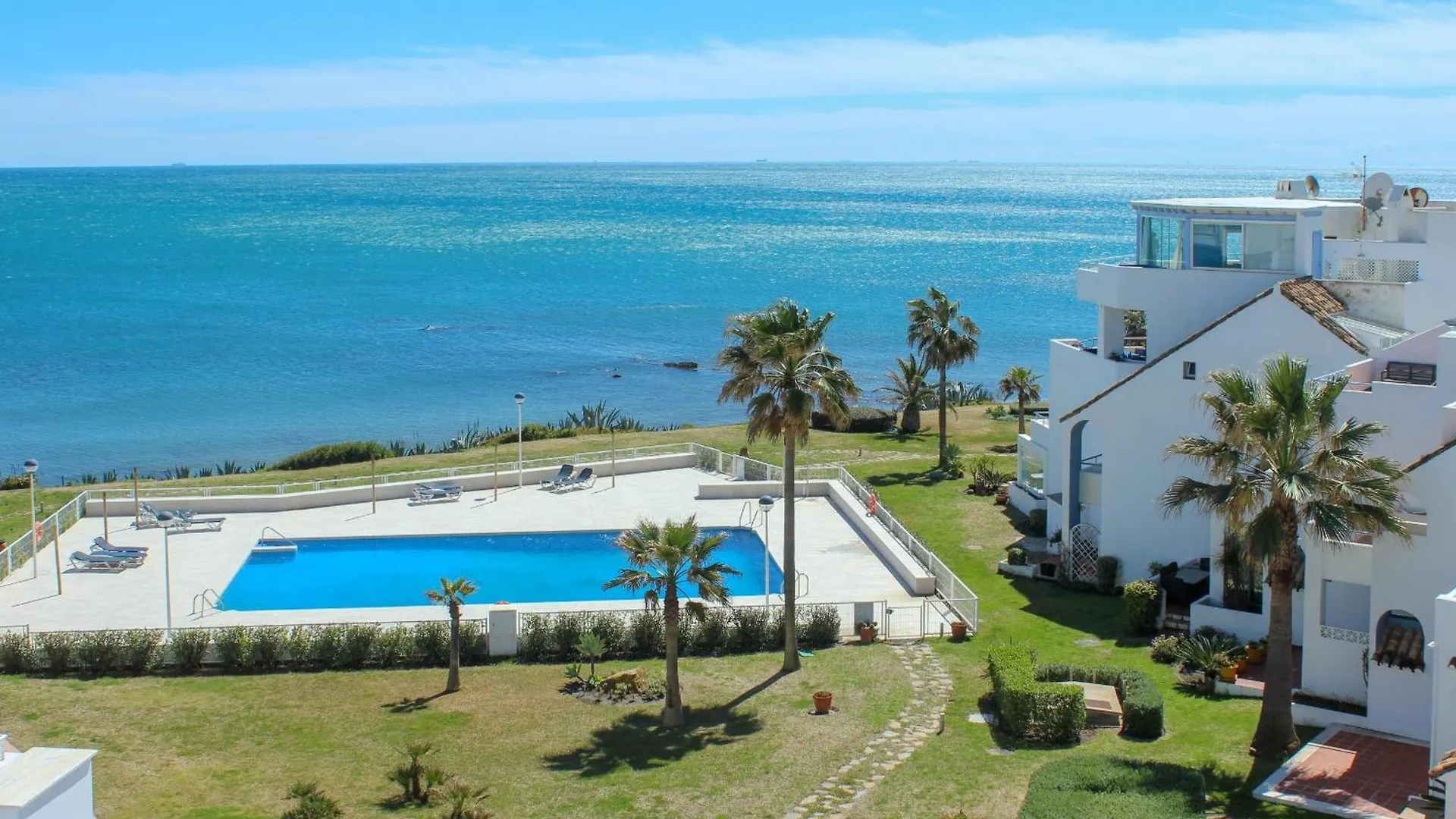 Appartement Beachfront Penthouse With Sea Views, Hot Tub, Bbq Casares
